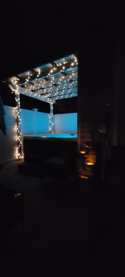 Вилла Hot Tub- 80'S Arcade- Pool Table- Historic Downtown- 7 Car Parking Сент-Огастин Экстерьер фото